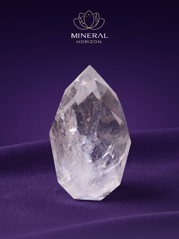Pointe en cristal de roche – l'essence du cristal