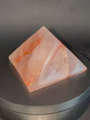 Pyramide en quartz hématoïde rouge – L'éveil de la force intérieure