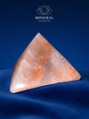 Pyramide en quartz hématoïde rouge – L'éveil de la force intérieure