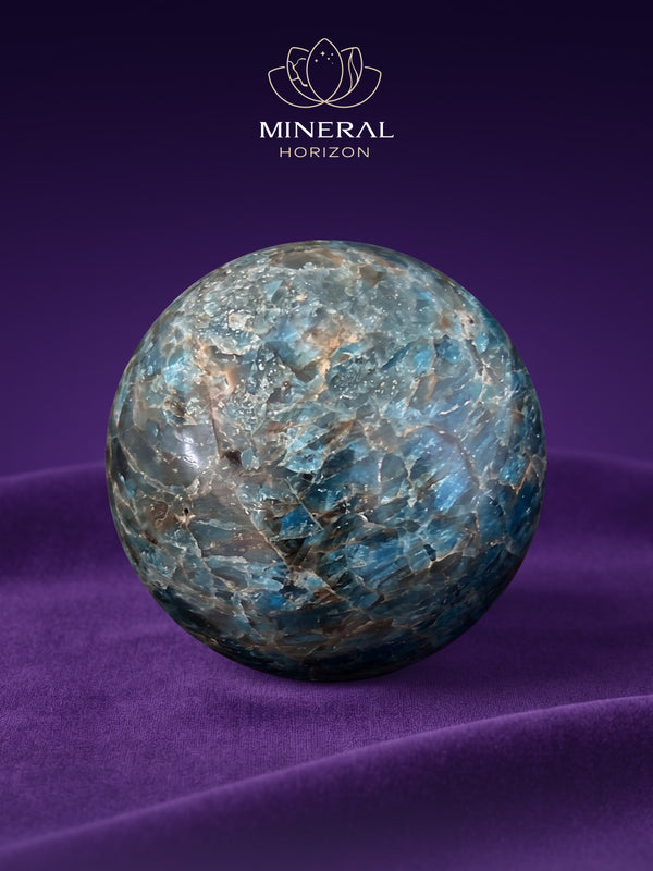 Grande sphère en apatite bleue – la voie de l'inspiration