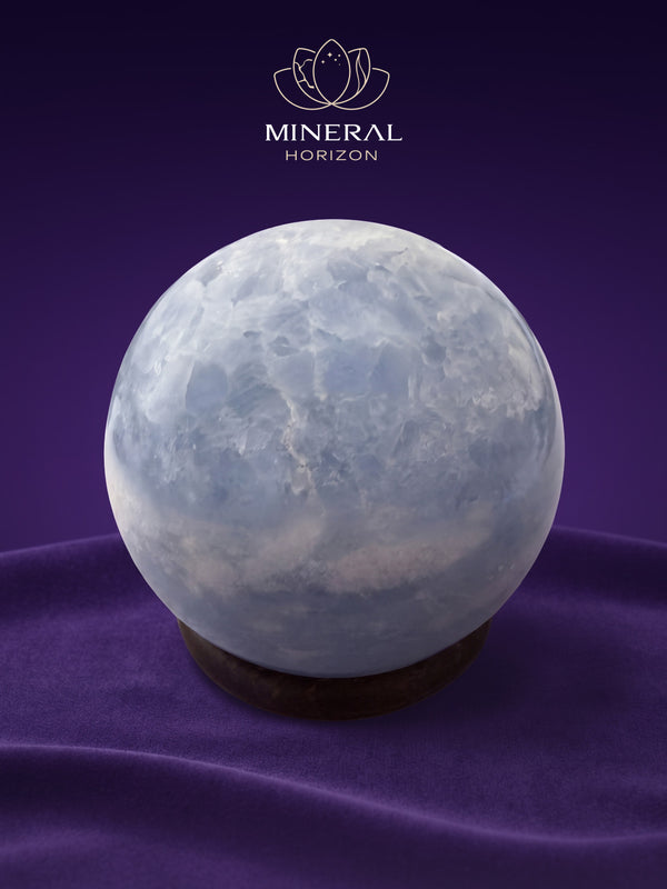 Grande sphère en calcite bleue – Éclat céleste